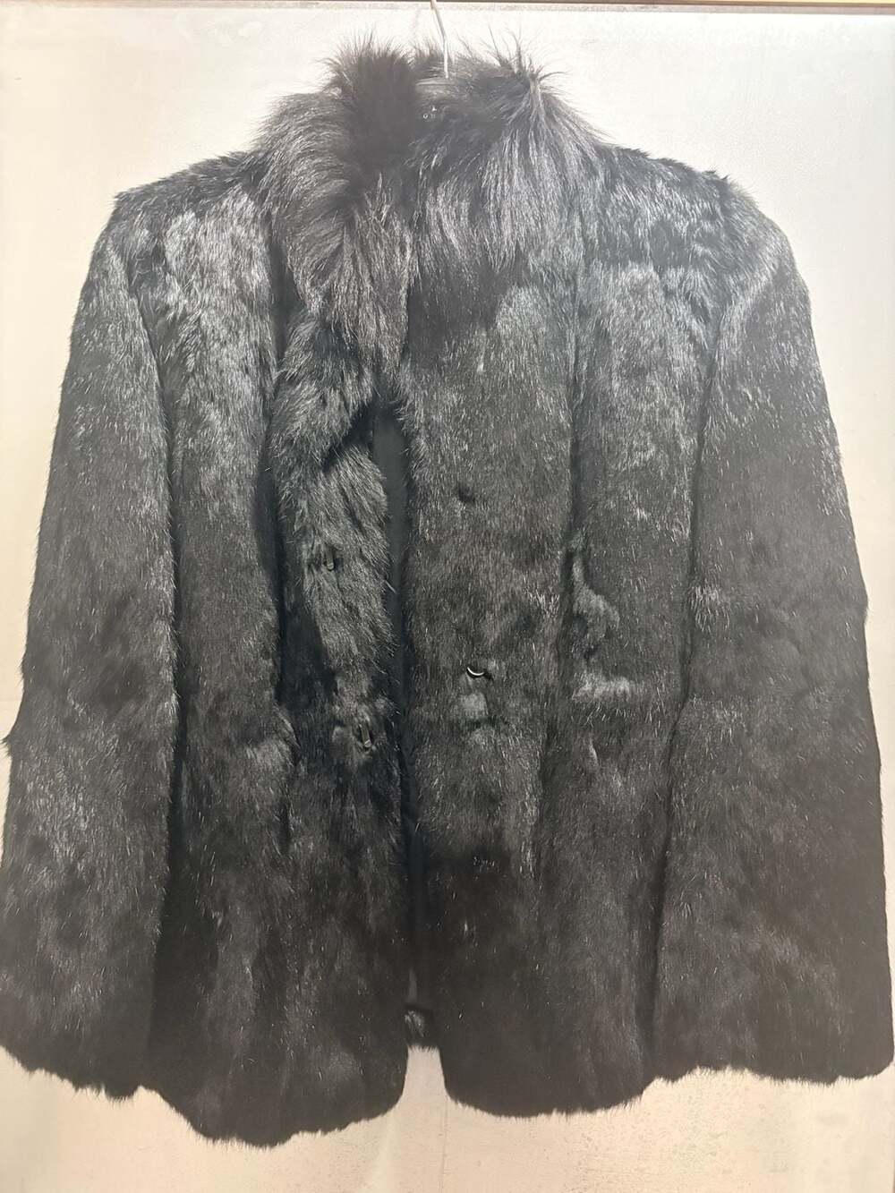 Impeccable Mink Fur Coat Black Size Medium
Real Fur Stand Collar & Pockets